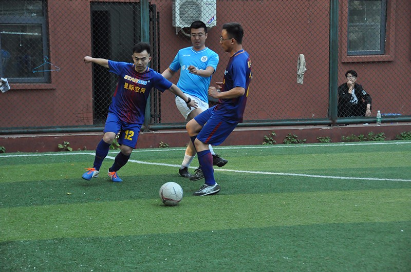 15.我院发展2018年度五人造足球角逐5.11-5博川岩土公司队VS星际公司队.jpg